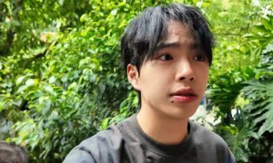 王中磊携儿子陪老婆回重庆老家岳父岳母罕露面，老家别墅典雅别致