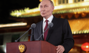 普京举行新闻发布会称访华成果“积极”，赞赏中方提出的全球治理倡议